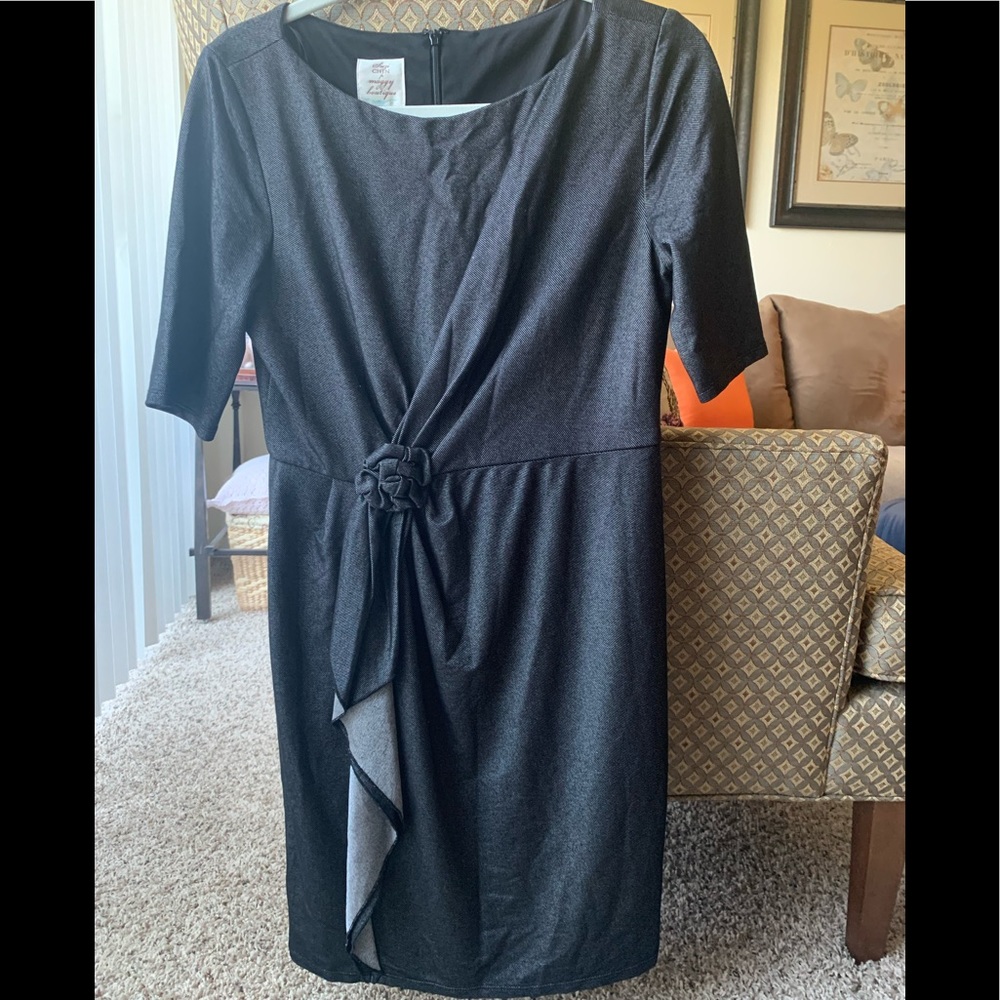Suzi Chin for Maggy Boutique Dress Gray Size 8 Flower Front Stretch Fabric